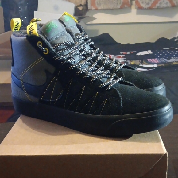 Nike SB Zoom Blazer Mid PRM Acclimate Cool Grey Yellow Strike Mens 9.5 Womens 11 - Picture 3 of 9